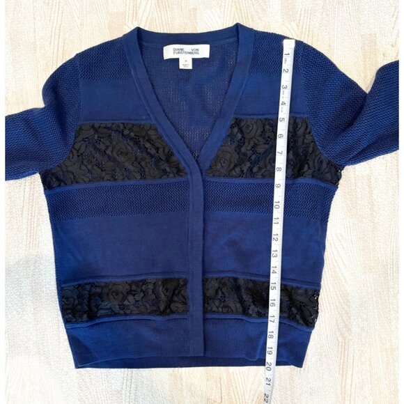 Diane Von Furstenburg Merino Wool and Lace Cardigan Size Medium - Picture 9 of 9